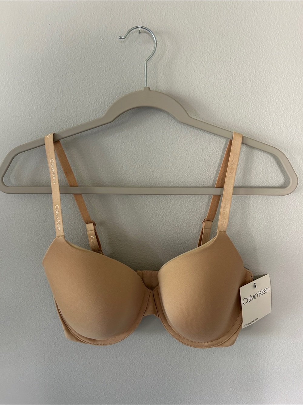 Calvin Klein lightly lined Demi bra nude size 34 DD NWT